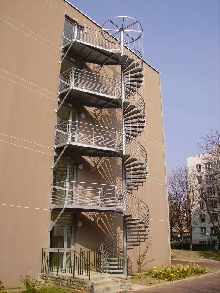 Escalier hélicoïdal extérieur charpente